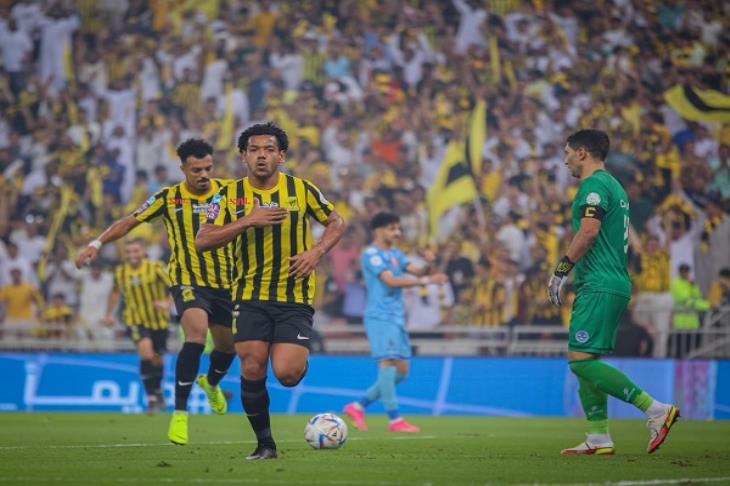 من مباراة الاتحاد والباطن